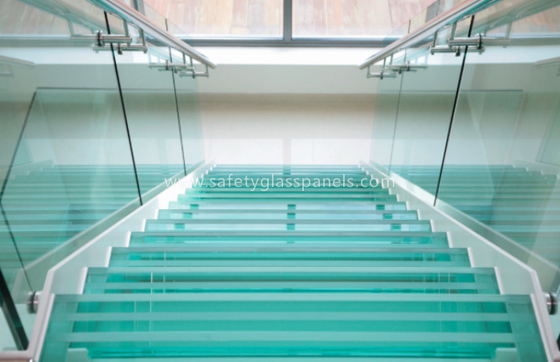 Outdoor Low-Iron 15mm Balustrade Glass Canopies For Houses